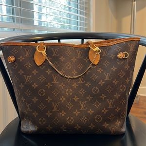 Louis Vuitton Neverfull MM tote